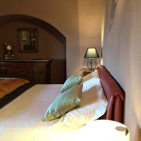 Villa Moglietta Host In Langhe 알바레토 델라 토레 외부 사진